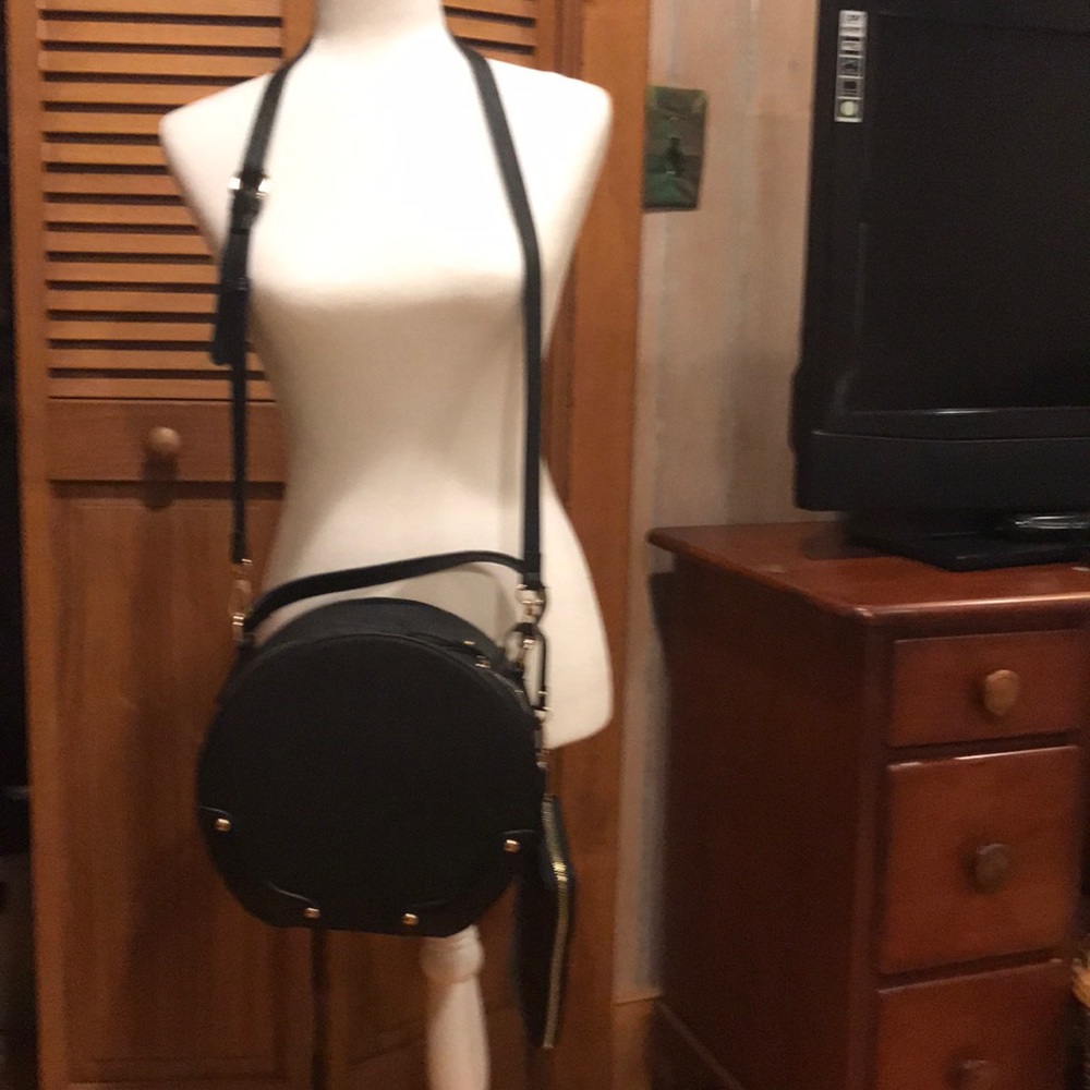 Hat box black bag with wallet